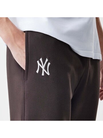 NEW ERA Regular Pants in Brown