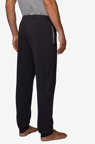 Effilé Pantalon de pyjama BOSS en noir