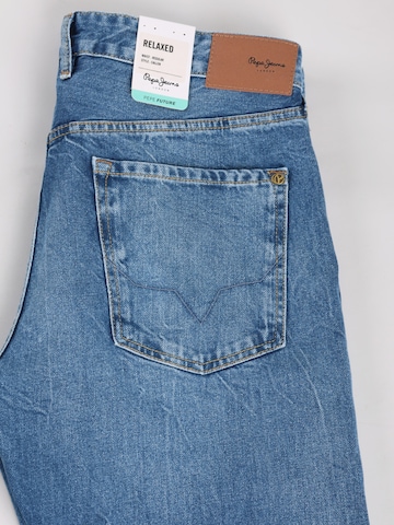 Effilé Jean 'Callen' Pepe en bleu