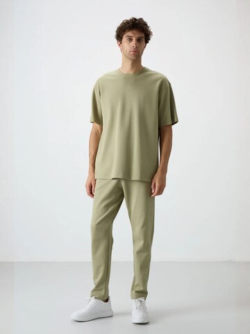 Tommy Life Sweatsuit in Green: front
