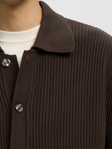 SELECTED Gebreid vest 'SLMDRY' in Bruin