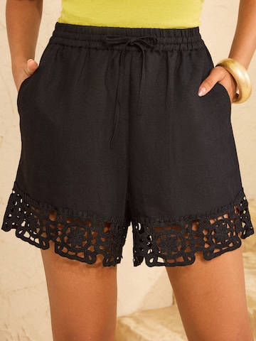 love & roses Regular Broek in Rood