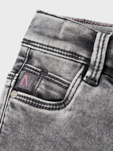 Skinny Jeans 'NMFPolly' di NAME IT in grigio