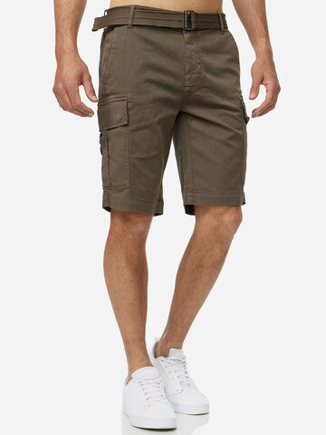 Tazzio Regular Cargo Pants 'A200' in Green