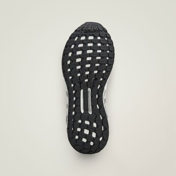 ADIDAS BY STELLA MCCARTNEY - Zapatillas de running 'Ultraboost DNA' en negro