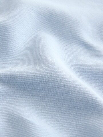 Next Set in Blue