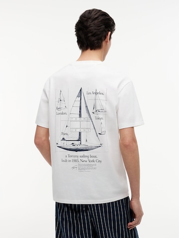 T-Shirt Tommy Jeans en beige : devant