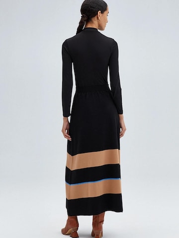 Touché Privé - Falda 'Striped Knitwear Skirt With Elastic Waist' en marrón