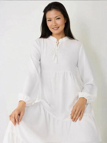 Abito di Hiccup in bianco