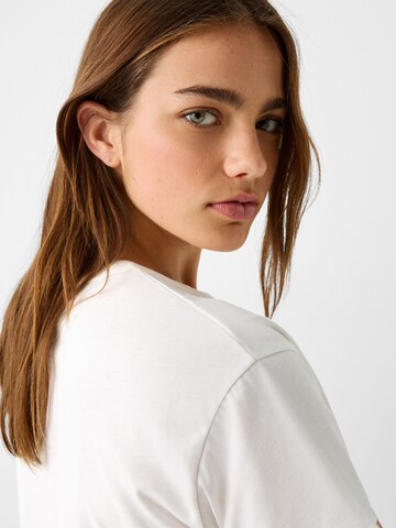 T-shirt Bershka en blanc