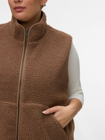 Vero Moda Curve Bodywarmer 'VMJosefine' in Bruin