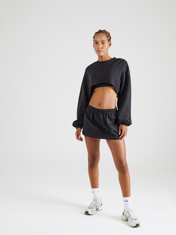 Nike Sportswear Пола 'Essential' в черно