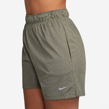 NIKE regular Παντελόνι φόρμας σε πράσινο