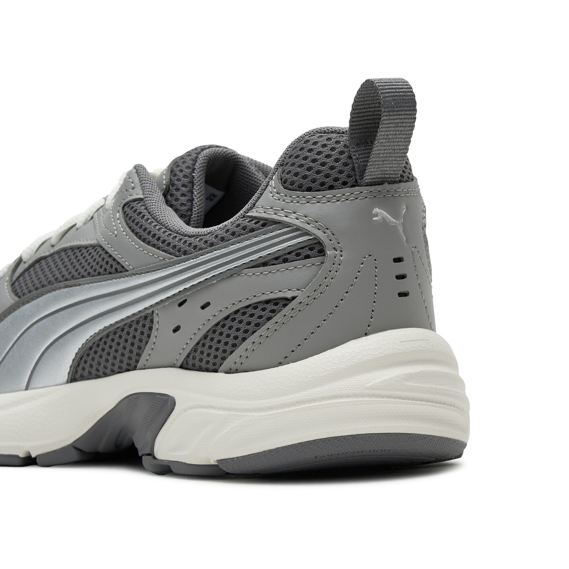 PUMA Sneaker 'Milenio Tech Light' in Grau