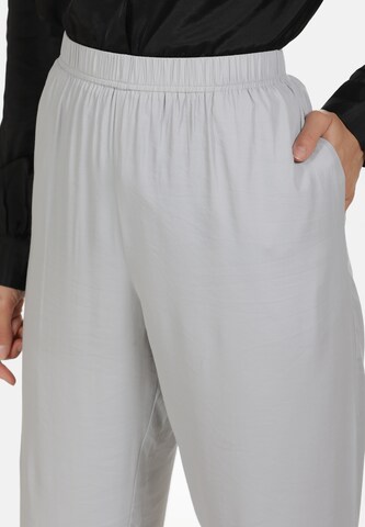 usha WHITE LABEL Tapered Broek in Grijs