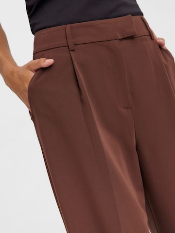 VERO MODA - Pierna ancha Pantalón de pinzas 'Zelda' en marrón