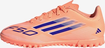 ADIDAS PERFORMANCE - Calzado deportivo 'F50 Club' en naranja: frente