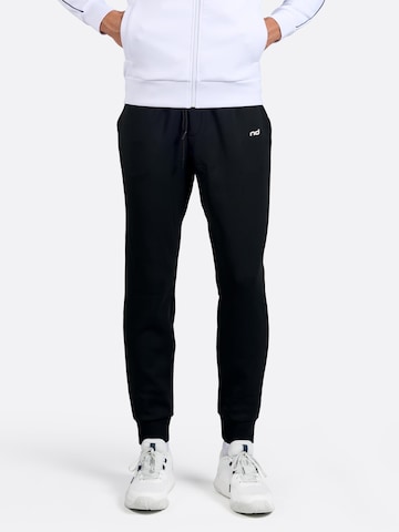 nordicdots - regular Pantalón deportivo 'Club Joggers' en negro: frente