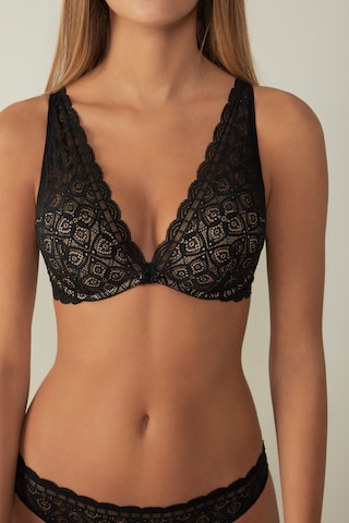 INTIMISSIMI Triangle Bra 'Giorgia' in Black: front