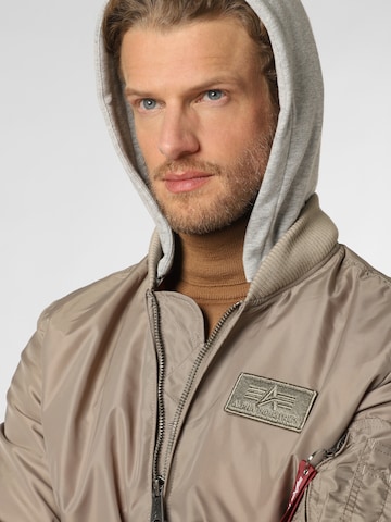 ALPHA INDUSTRIES Övergångsjacka i grå