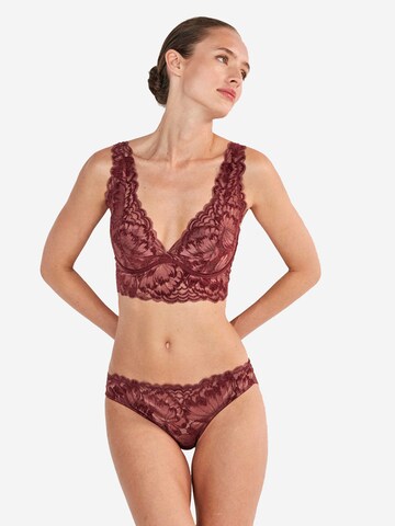 Gisela Slip i rød