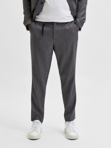 SELECTED HOMME - regular Pantalón de pinzas 'Veik' en gris: frente