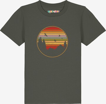 Maglietta 'Sunset Berge & Tannen' di watabout.kids in verde: frontale