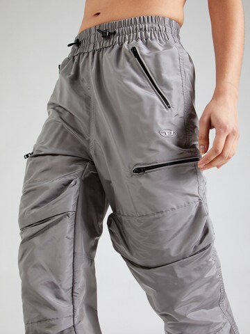 Tapered Pantaloni 'WINDAL' di DIESEL in grigio