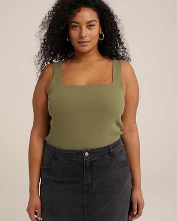WE Fashion Top in Green: front