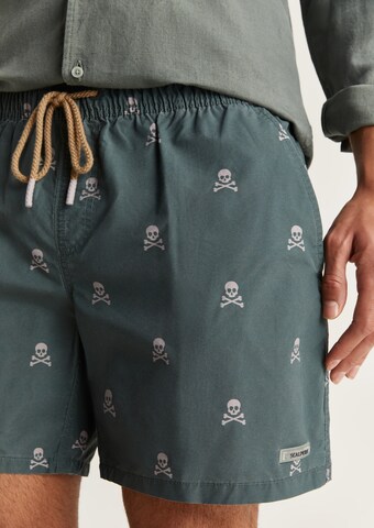 Scalpers Board Shorts 'Skull Classic' in Green