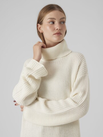 VERO MODA Sweater 'SAYLA' in White