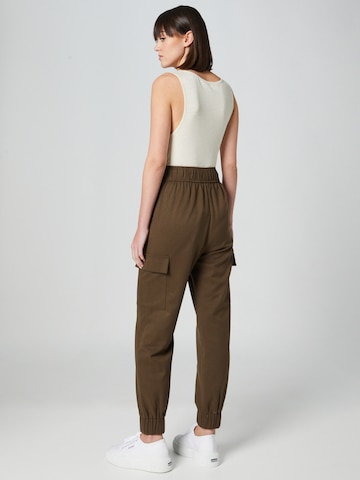 Guido Maria Kretschmer Women - Tapered Pantalón cargo 'Raven' en marrón