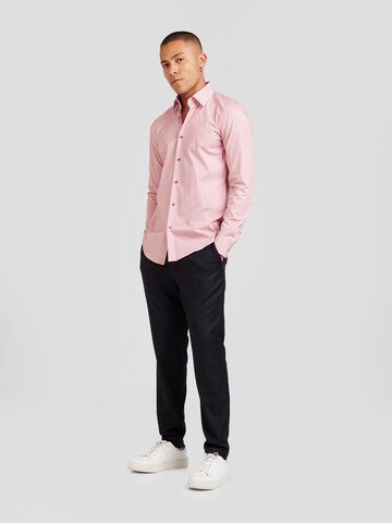 Regular fit Camicia business 'H-HANK' di BOSS in rosa