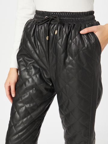 River Island Tapered Παντελόνι σε μαύρο