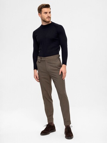 Antioch Slim fit Pleat-front trousers in Brown