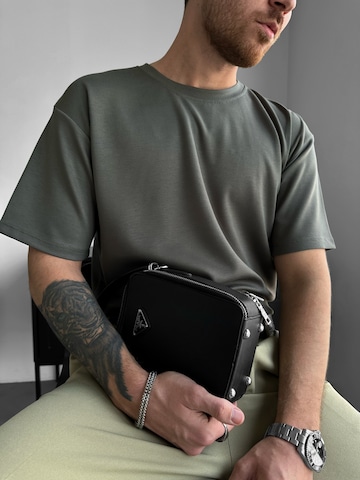 Kleidermafia T-shirt 'Loose Fit Basic T-shirt - Khaki' i grön