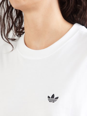 Tricou 'Ess' de la ADIDAS ORIGINALS pe alb