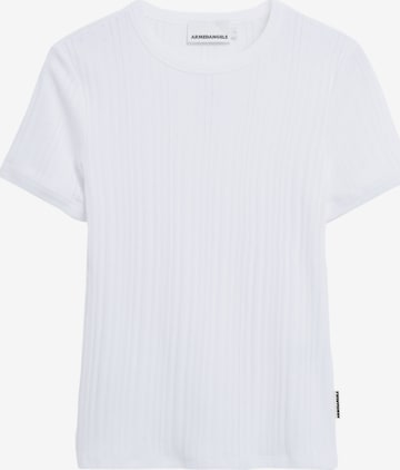 T-shirt ARMEDANGELS en blanc : devant