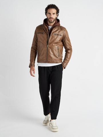 JCC Tussenjas in Bruin