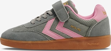 Hummel Sneakers in Grey: front