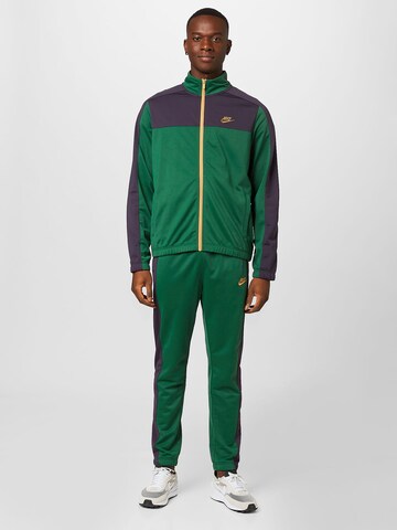 Nike Sportswear Φόρμα τρεξίματος σε πράσινο: μπροστά