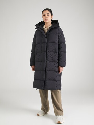 Krakatau Between-Seasons Coat 'AMERY' in Black: front