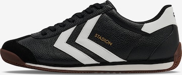 Hummel Sneakers in Grey: front