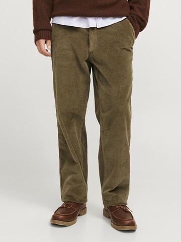 JACK & JONES Loose fit Chino trousers in Brown: front