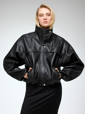 V S P Winterjacke 'Eli'‌‌‌‌‌‌ in Schwarz: Vorderseite