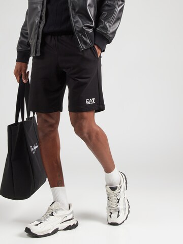 Loosefit Pantalon EA7 Emporio Armani en noir : devant