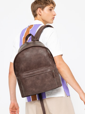 EASTPAK Rugzak in Bruin