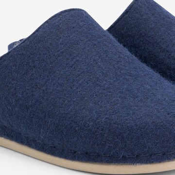 Travelin Classic Flats in Blue