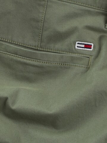 Tommy Jeans Slimfit Shorts 'SCANTON' in Grün