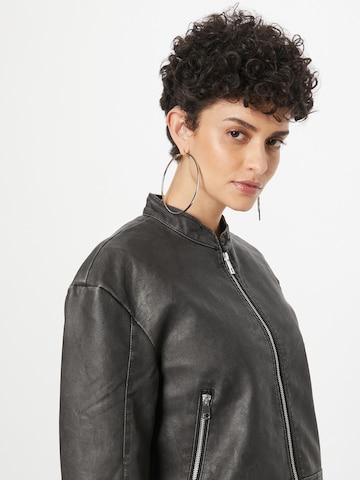 NLY by Nelly Jacke in Schwarz